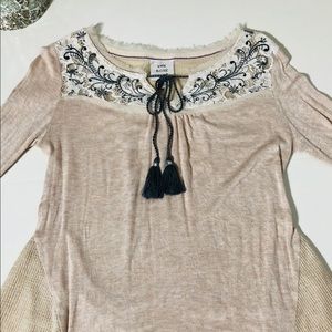 Knox Rose Long Sleeve Top